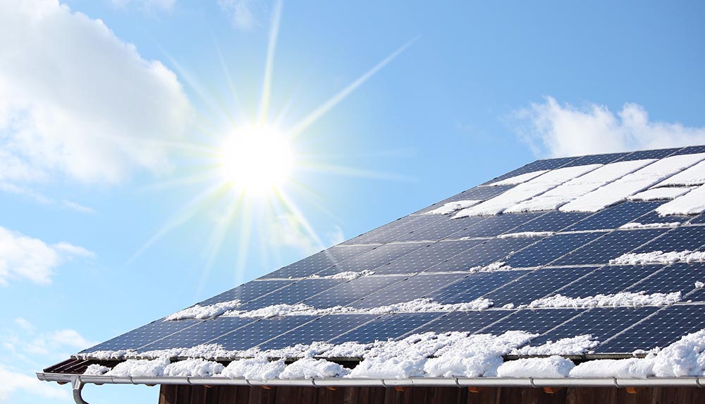 Why Go Solar During Winter? Live Smart Construction